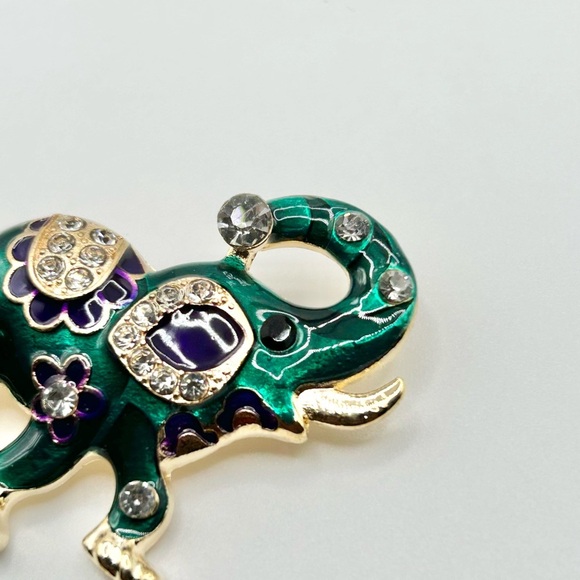Colorful Elephant Brooch with Rhinestones Gold Green and Purple -New! - Picture 2 of 6
